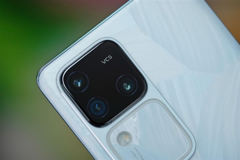 打破人像手机性能边界!vivo S18 Pro评测:不仅拍人好 玩游戏更出色