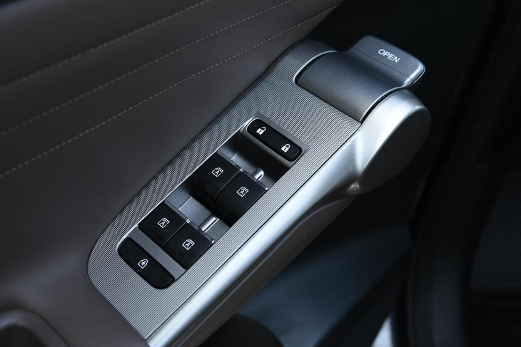 比crvrav4都要大试驾传祺gs4max