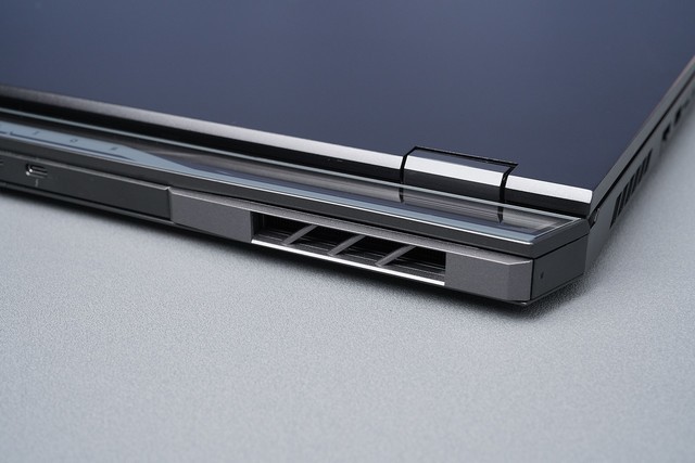 上手体验2024款掠夺者战斧18:14代i9+RTX 4090的顶级游戏神器