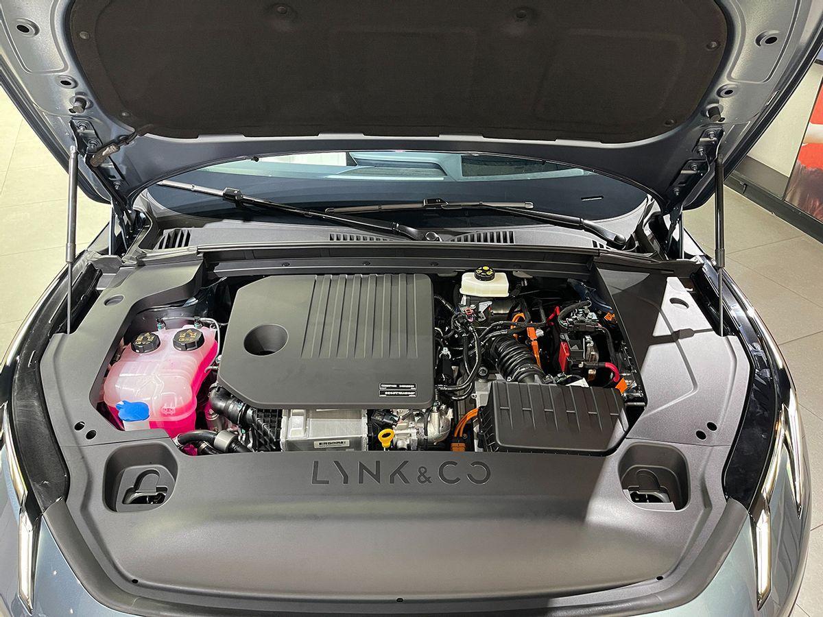 领克07实拍:预售18万元起,驼背车顶有争议,TA和海豹DM-i选谁?