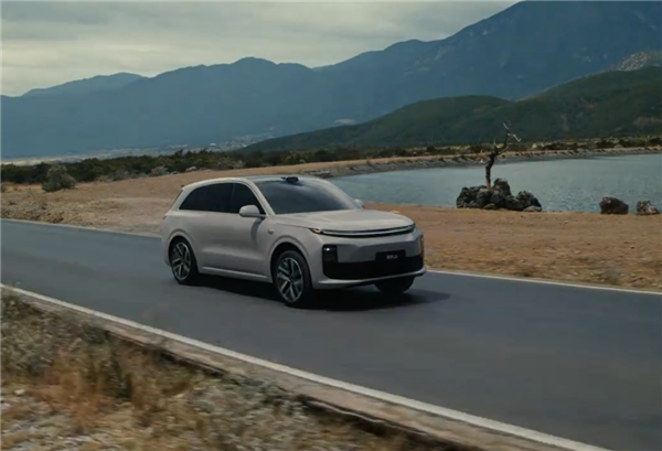 年轻人移动的家 理想L6全新专属配色出炉:名为“小象灰”