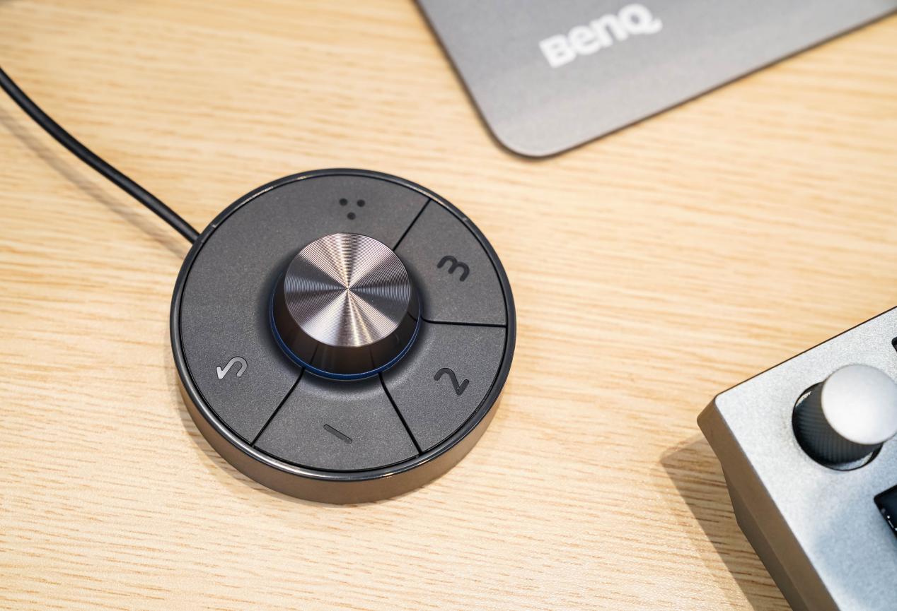 明基PD3206U显示器评测:软硬件协同的4K专业设计师显示器