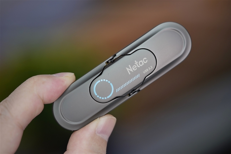 朗科US9固态U盘评测:双接口超方便、1GB/s读写两倍于SATA SSD