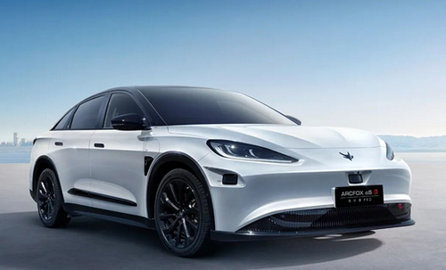 乾崑智驾限时免费!极狐阿尔法S先行版PRO发布显示优惠:立减3万