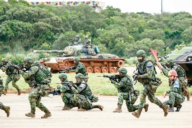 【台军一年一度的“汉光”系列军演进入实兵演练阶段】