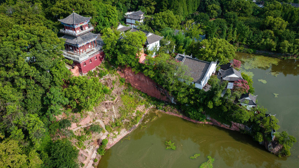 诗歌有话说丨中秋将至 送你一轮黄州赤壁的“东坡月”_凤凰网