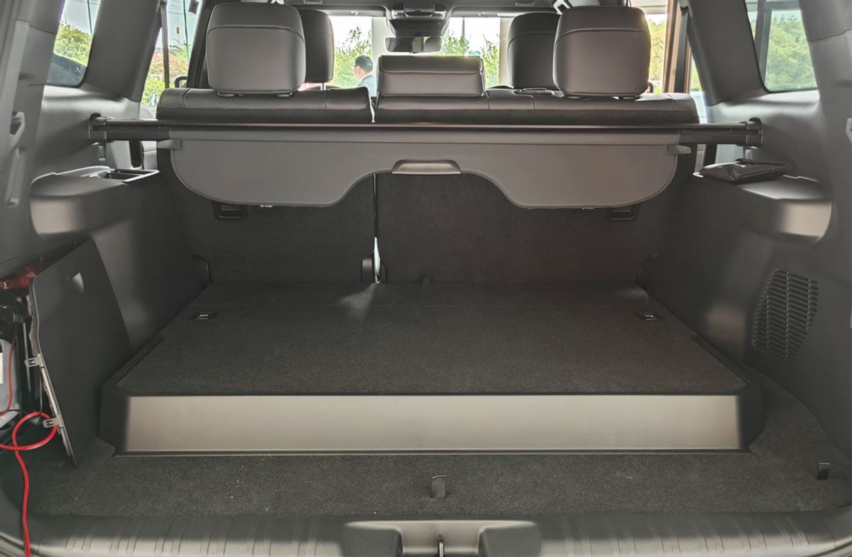 不要考虑比普拉多贵30多万值不值,大哥开心就好,雷克萨斯GX实拍