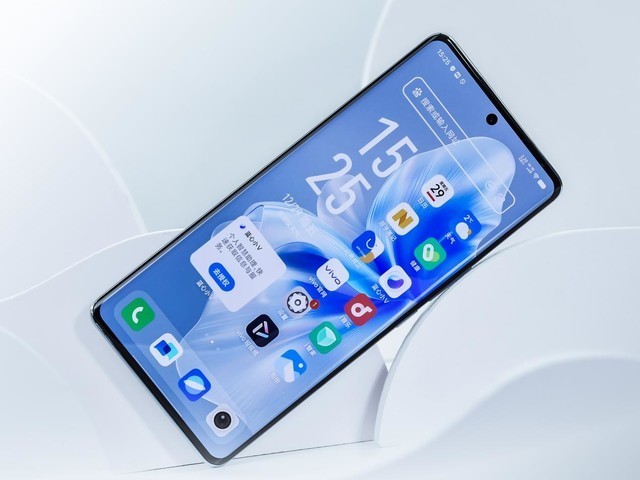 vivo S18 Pro全面评测 在它眼里你更好看