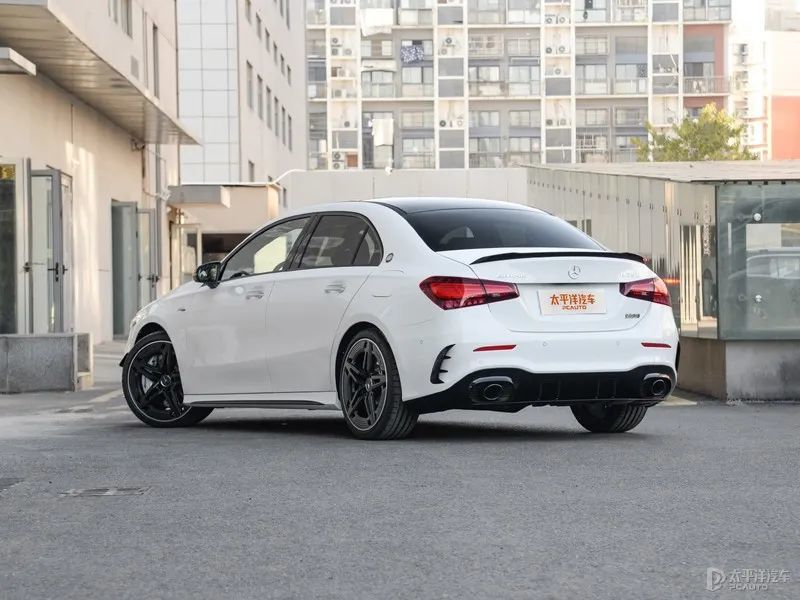 13万!新款梅赛德斯-amg a35 l上市!搭2.