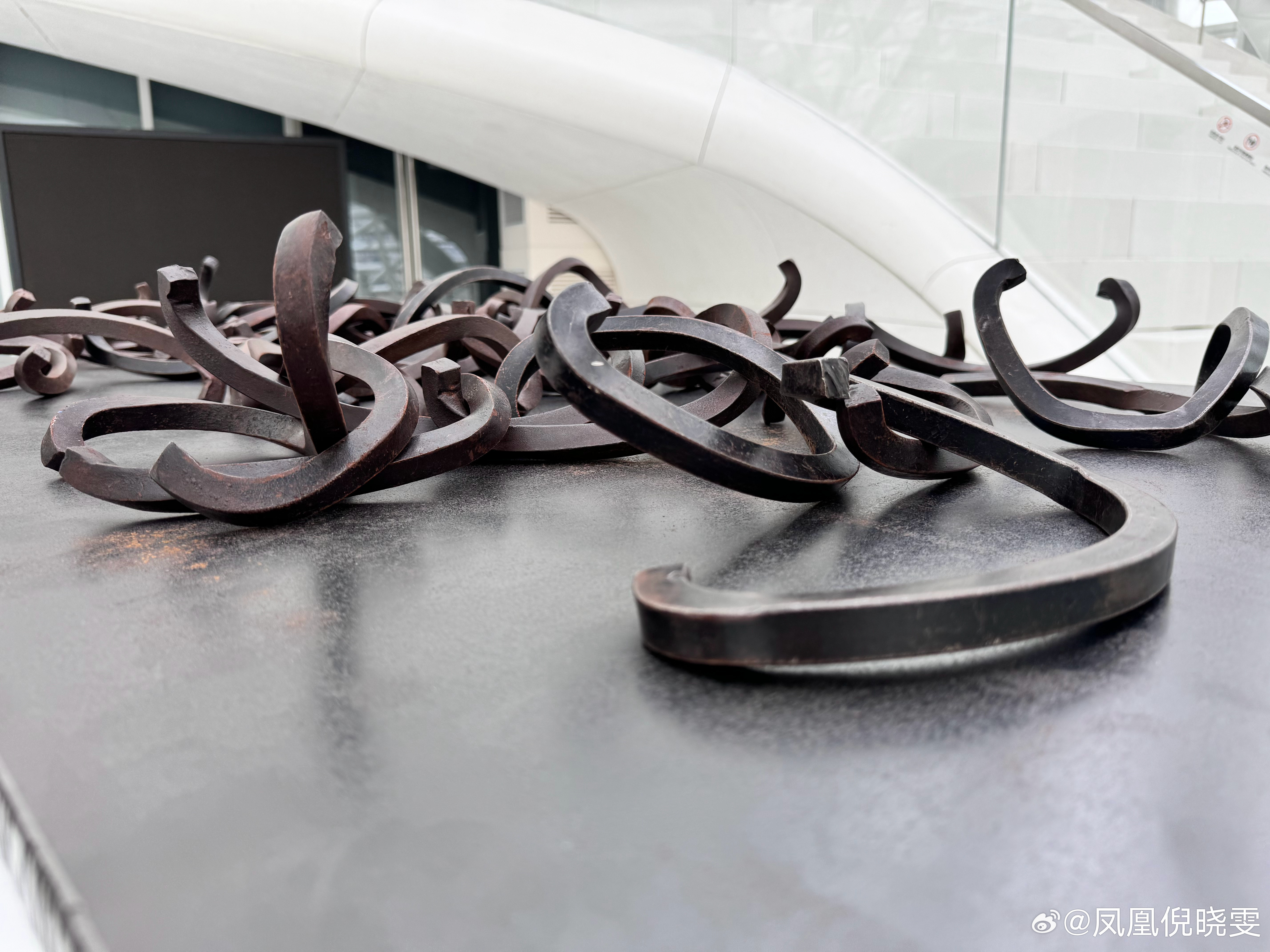 公司展览又上新了，这次是法国艺术家贝纳&middot;维内的回顾展，充满了不确定性