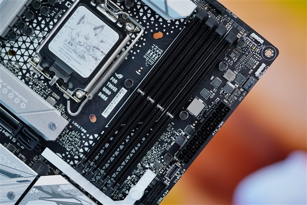 支持DDR5-8000!华硕ROG STRIX B760-G GAMING WIFI S小吹雪图赏