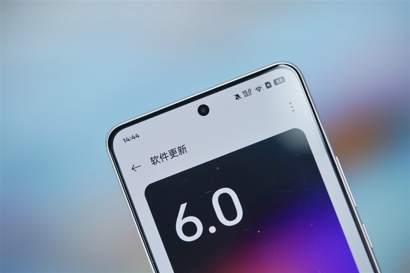 续航超强、游戏无敌！真我Neo7深度评测：一款更懂年青东谈主的天玑9300+电竞旗舰