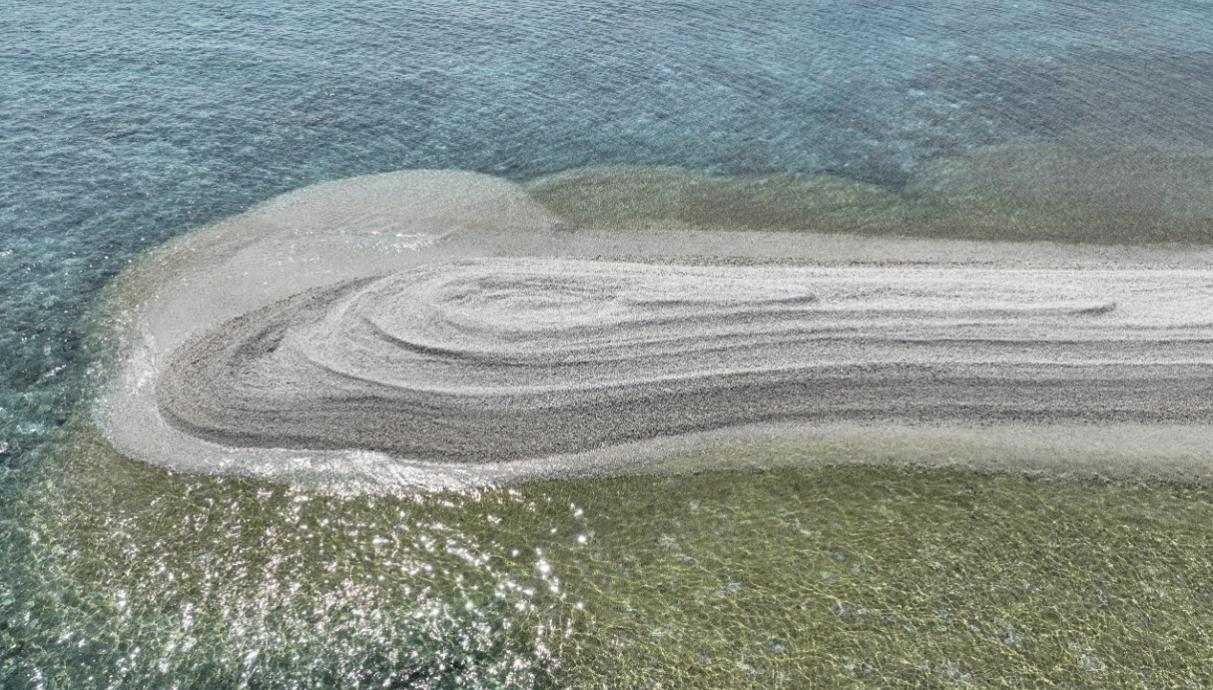 仙宾礁6号沙洲地貌情况现场照片（图片来源：自然资源部）