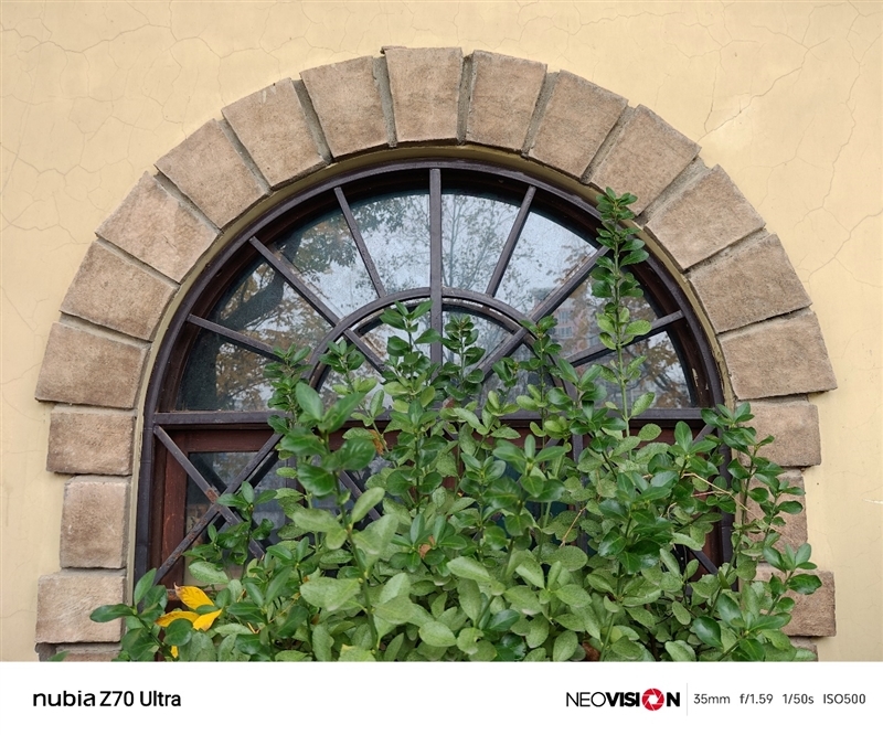 颜值巅峰 极简交互!努比亚Z70 Ultra深度评测:未来手机发展趋势风向标