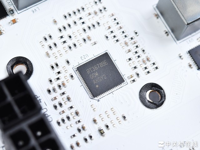 七彩虹 B650M GAMING FROZEN 主板评测 颜值拉满 玩法多样