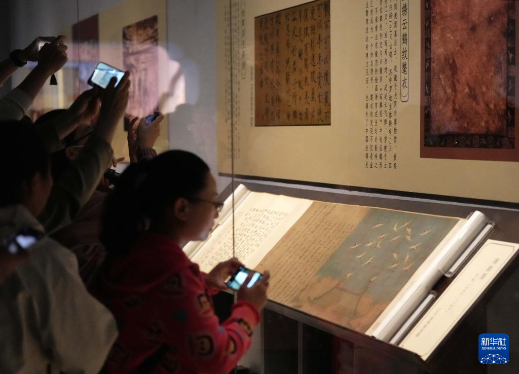 新华全媒+丨假期文旅热_凤凰网