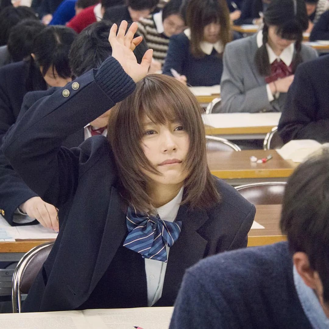 (图/《垫底辣妹》)