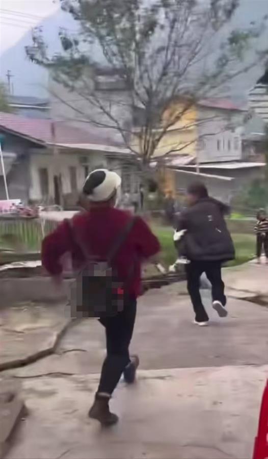 网传视频截图