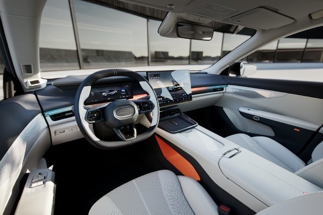 领克07 EM-P全球首秀:设计,设计,还是设计