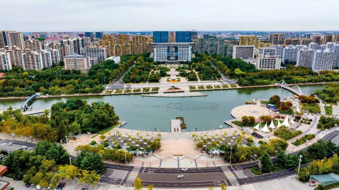 胶州市城市一角。本文图/视觉中国
