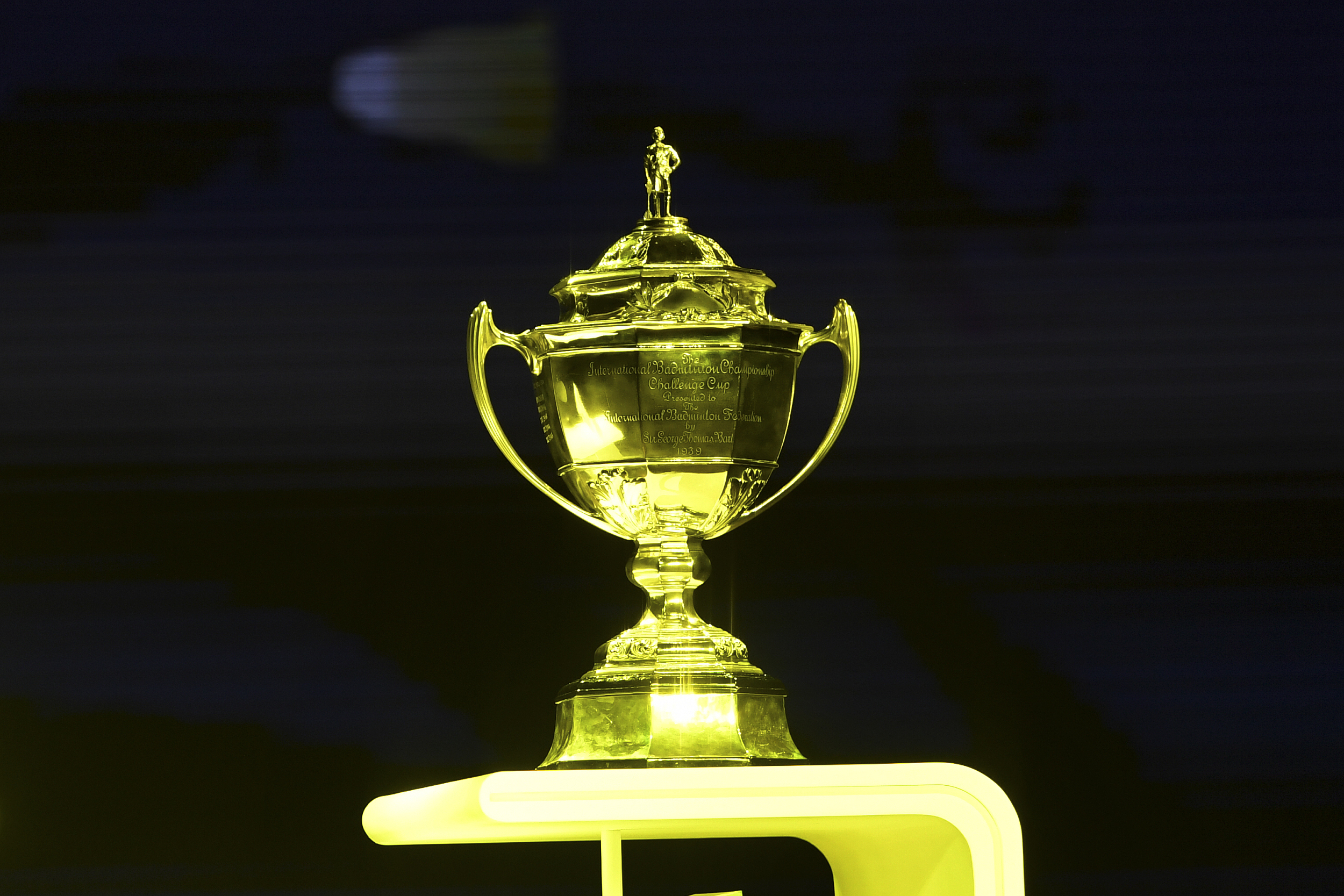 主场作战的中国羽毛球队队史第八次同时赢得汤尤杯双冠。