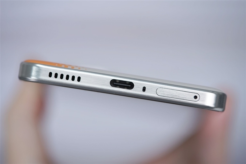 全球首款天玑9400游戏机iQOO Neo10 Pro全面评测:144帧丝滑玩《星铁》真香!