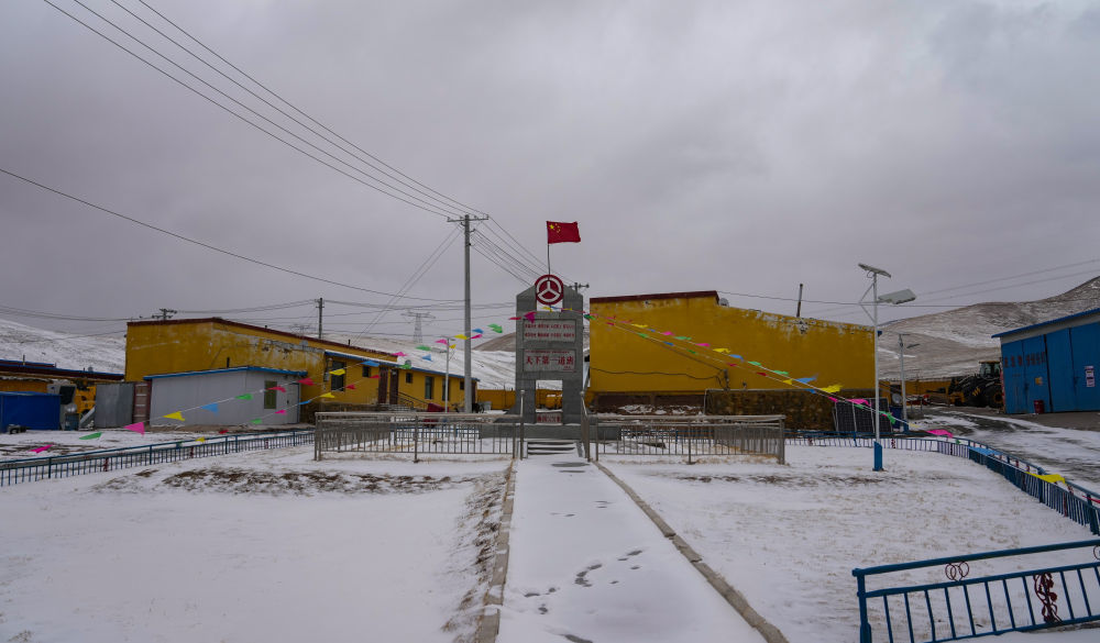 2024年2月1日，109道班所在地，常年风雪交加。新华社记者晋美多吉 摄