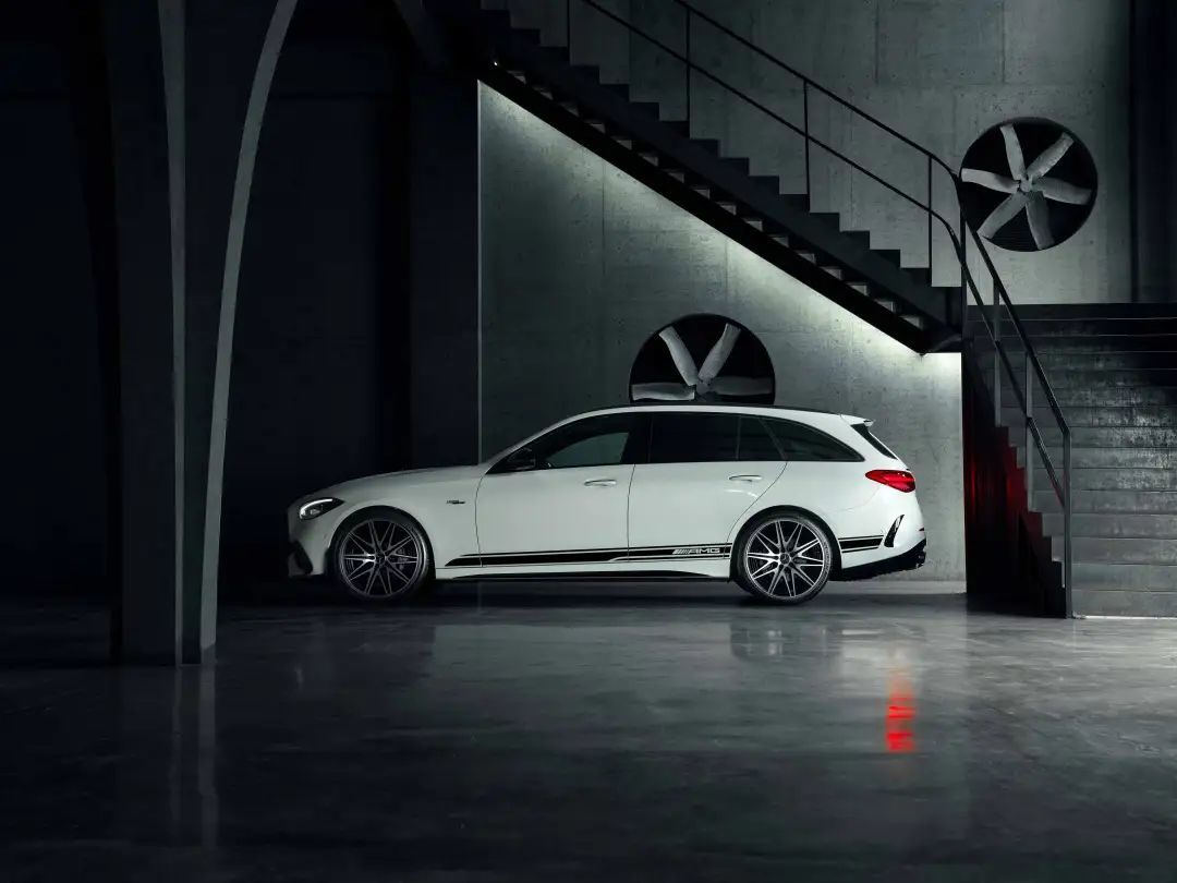 老李试全新c43旅行版它的车主绝对是有品味之人