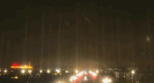 罕见！新疆阿勒泰地区出现“寒夜光柱”景象