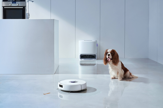 3799元!云鲸发布旗舰扫拖机器人J5:边角清洁更极致、几乎没噪音