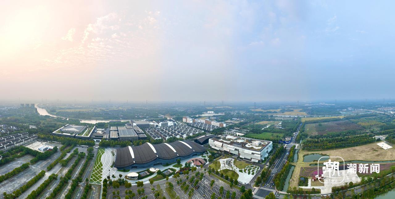 乌镇盛装迎盛会。记者 王志杰 摄