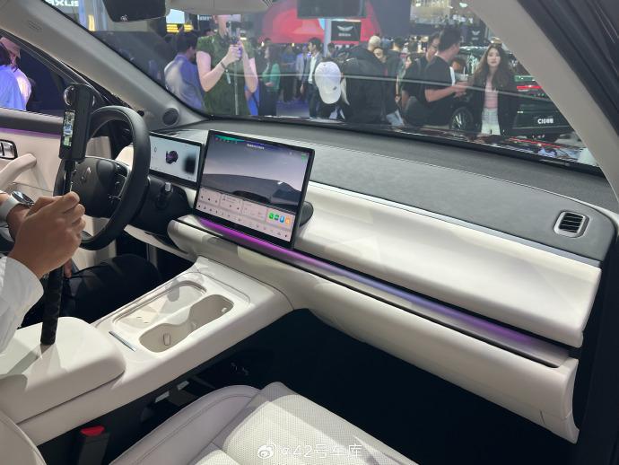 北京车展 | 和理想L6差不多大,20万以内拿下顶配,零跑C16亮相