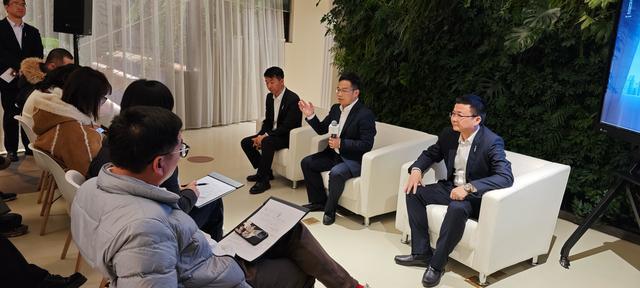 专访iCAR章红玉:新车直降两万,也还能赚钱_凤凰网汽车_凤凰网
