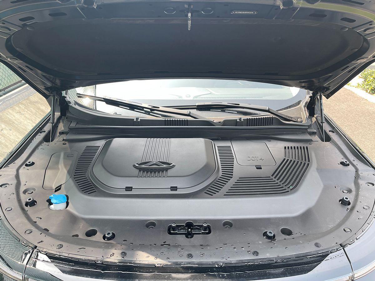 买不起理想L7可以看看TA,P2+P3双电机有创意,捷途山海L9实拍