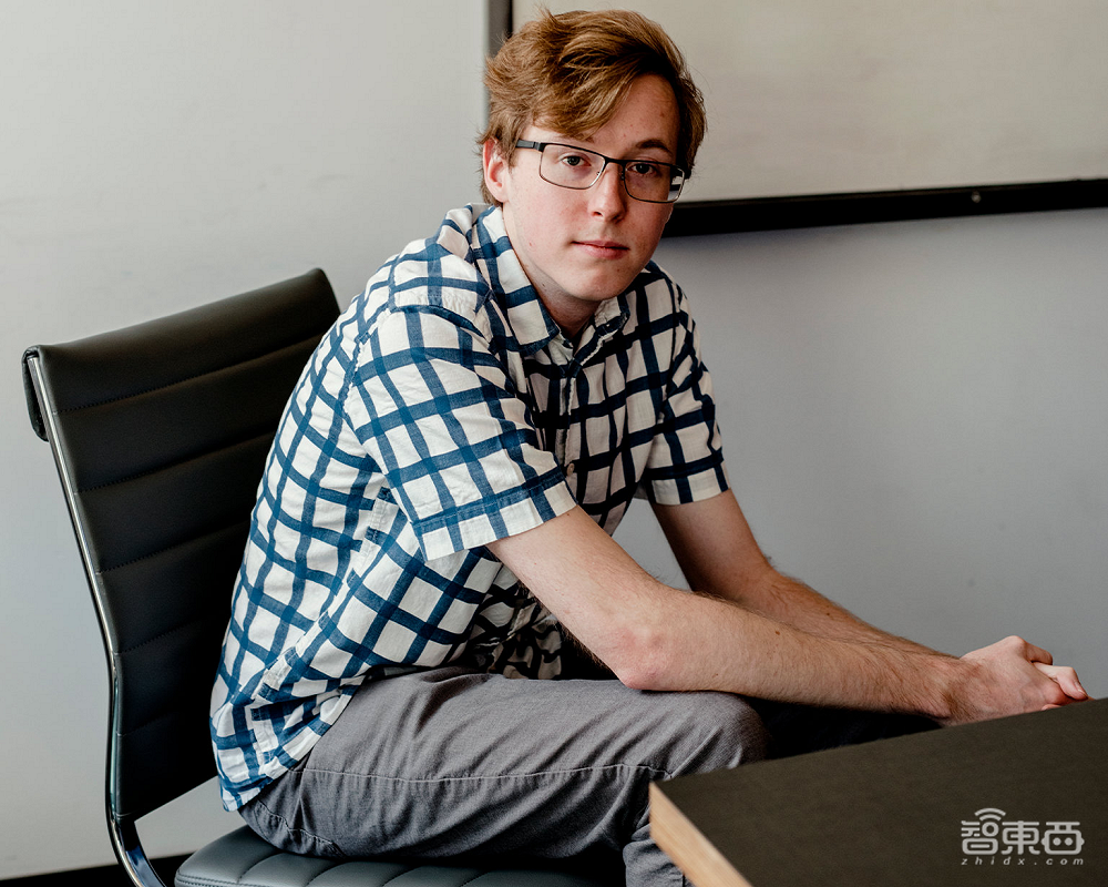 苏姿丰2小时激情演讲!发布AMD最强AI芯片,旗舰CPU单颗10万,OpenAI微软都来站台