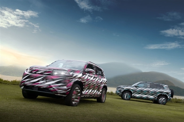 定位中型硬派SUV!方程豹豹3预告图公布:采用红蓝黄三种涂装