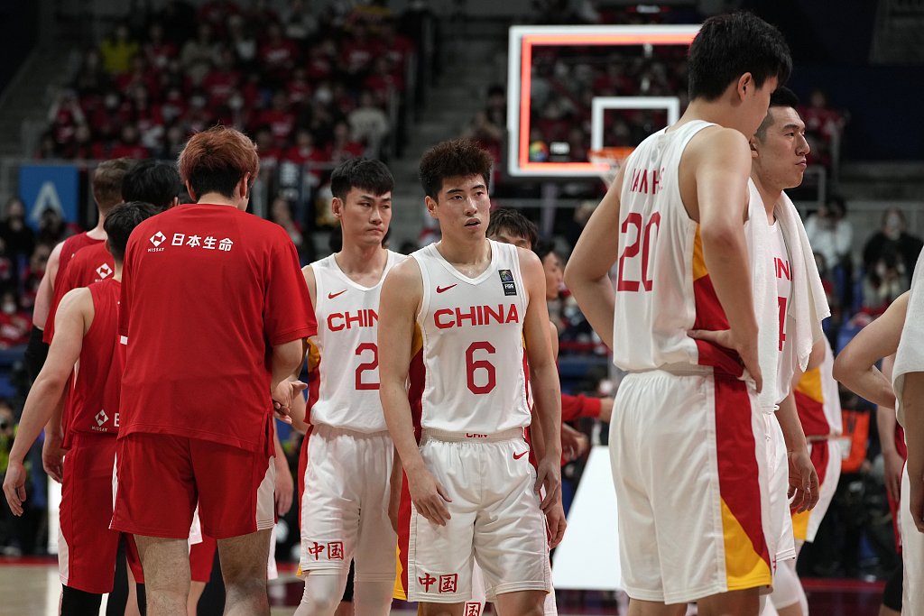 中国男篮已经跌入谷底。