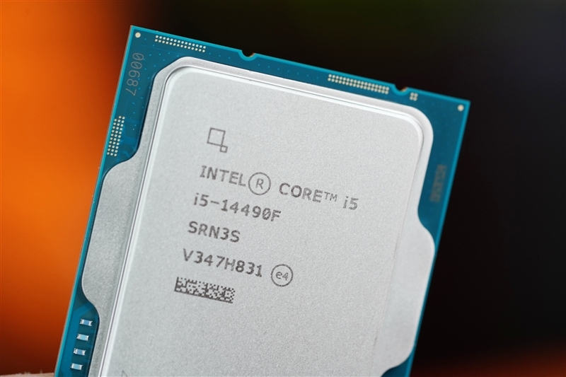 i7血脉的中国内地特供神U!酷睿i5-14490F评测:能降压的非K处理器