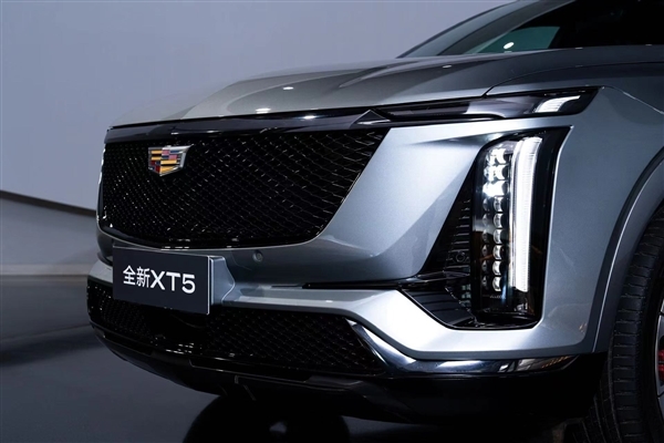 尺寸全面升级 全新一代凯迪拉克XT5实车曝光:空间不再是短板