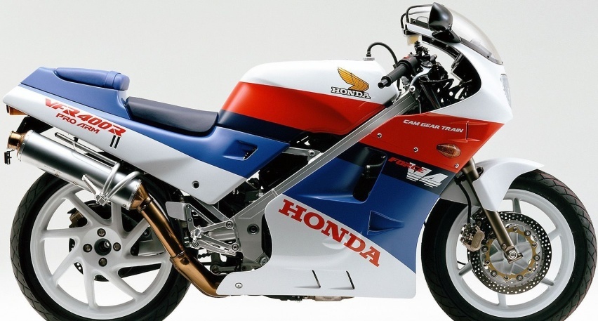 本田VFR400R经典单摇臂400cc，V型四缸跑车