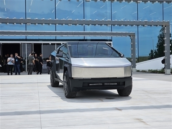 曝特斯拉Cybertruck将在国内亮相:三种版本可供选择