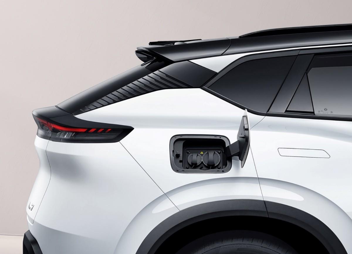 混动家用SUV成为主流 怎么选更实用?东风风神L7对比银河L7