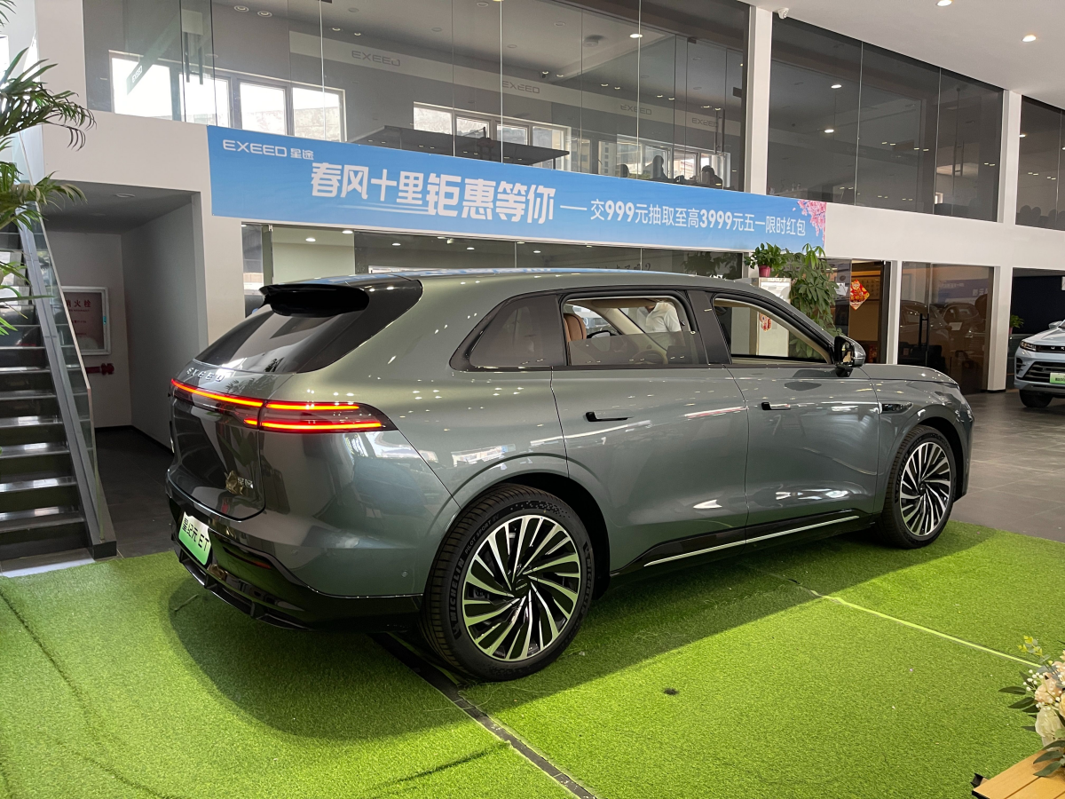 外观不够原创,座椅功能很多,增程纯电双修,星纪元ET实拍