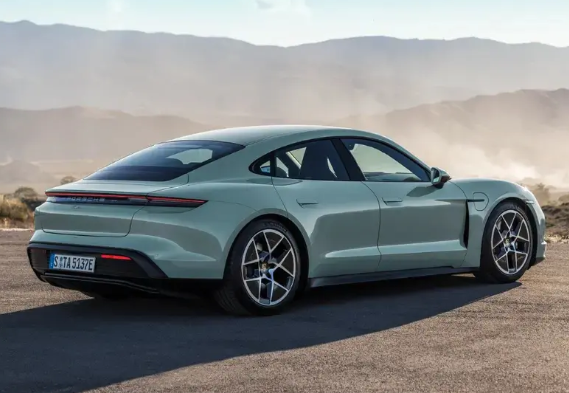 标配双腔空悬+高压快充!新款保时捷Taycan今晚首发:现款89.8万起