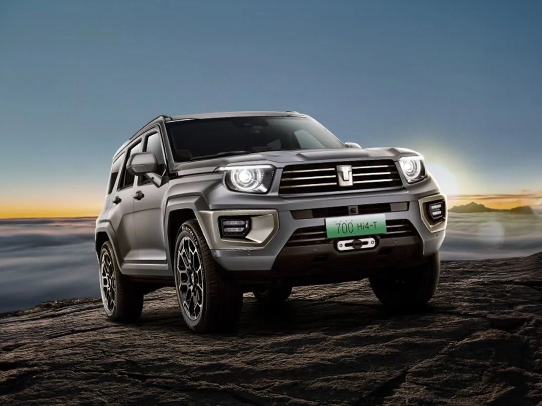 阻击普拉多这国产越野车30tv6三把锁内饰还很豪华