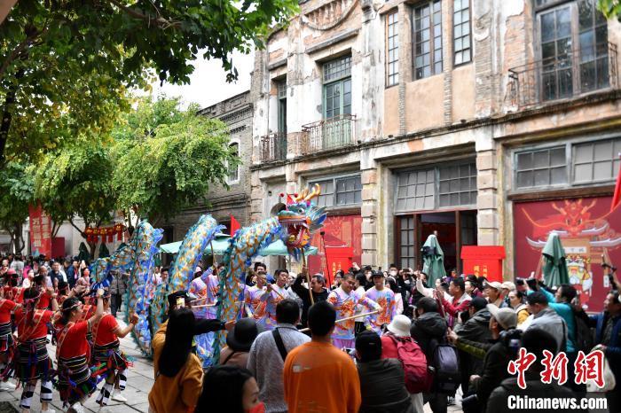 22日，2024年海峡两岸民俗文化节在福州开幕。中新网记者吕明摄