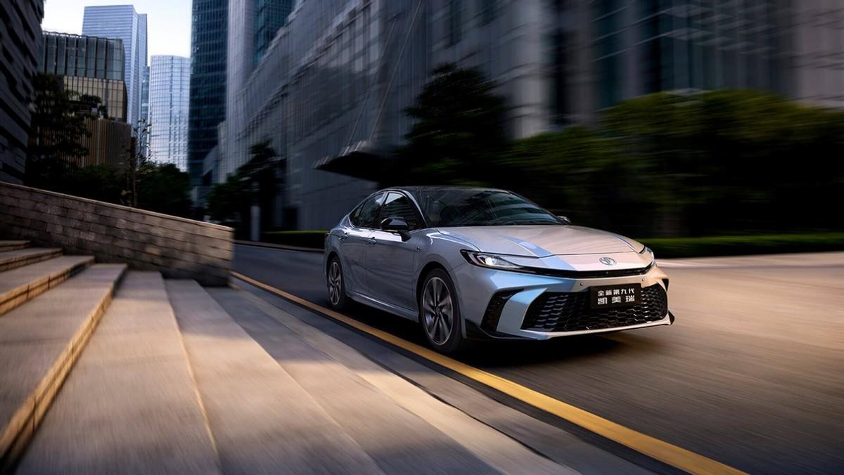 老对手重逢 迈腾对比凯美瑞 合资中型车还值得买吗?