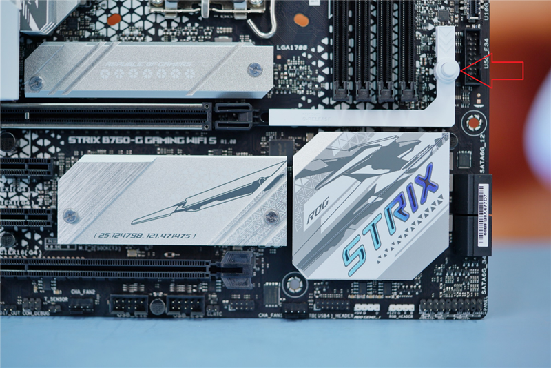 高颜值小板!华硕ROG STRIX B760-G GAMING WIFI S小吹雪评测:稳上8000!