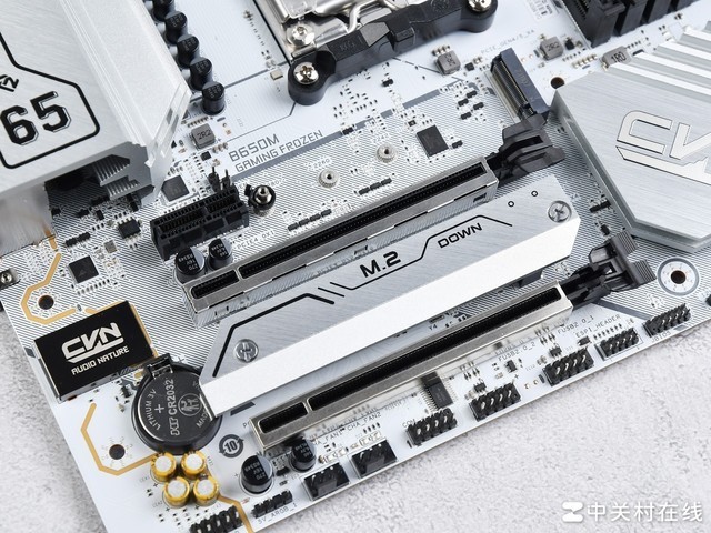 七彩虹 B650M GAMING FROZEN 主板评测 颜值拉满 玩法多样