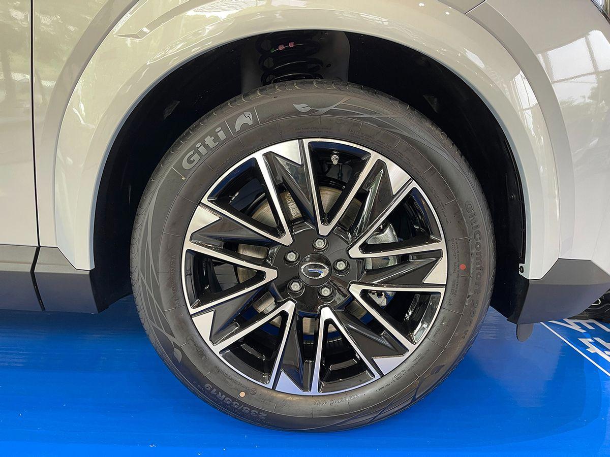 挂着GS4的名,其实是“影酷改”?传祺GS4 MAX实拍